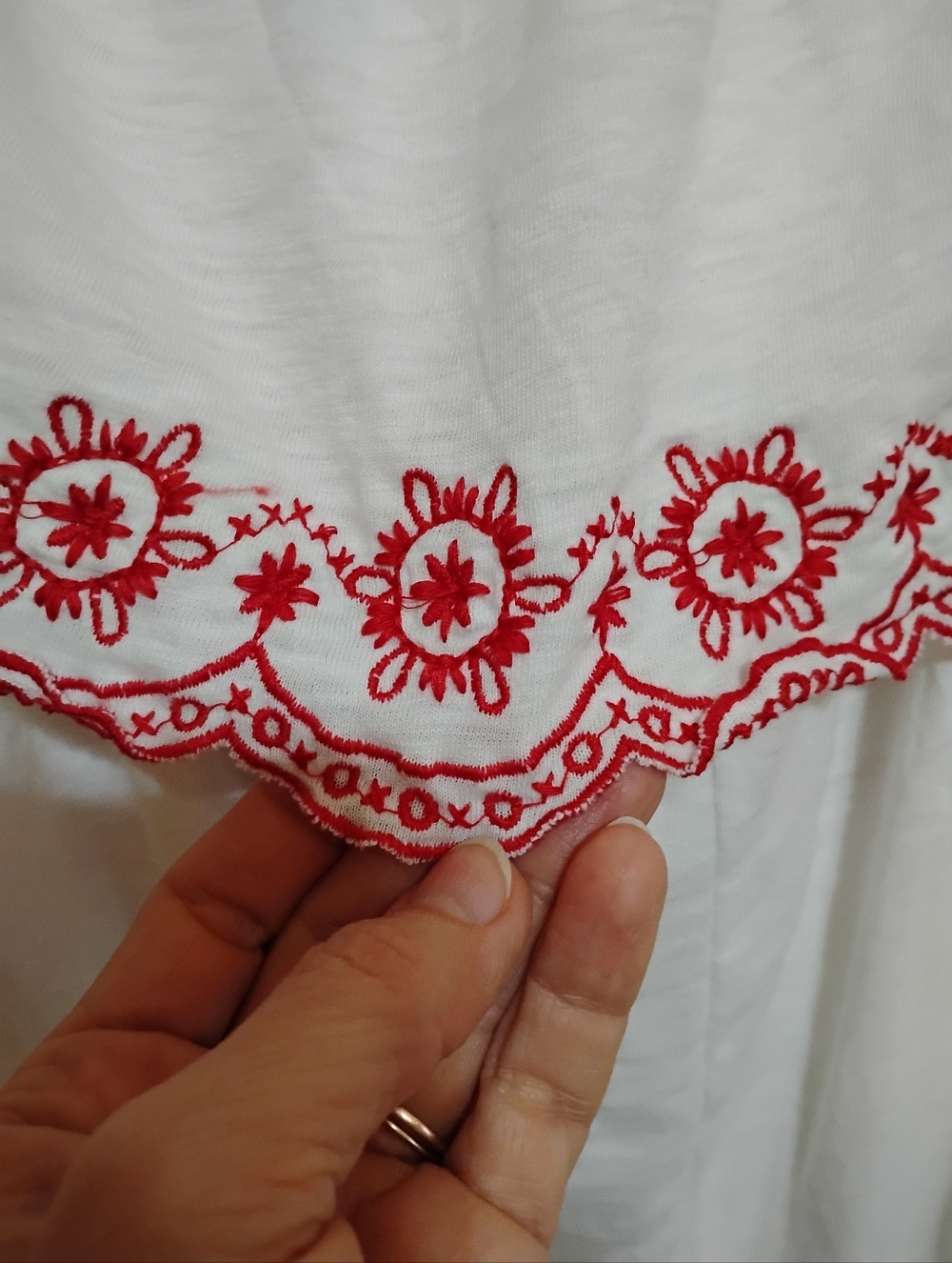 LANE BRYANT White Embroidered Off-Shoulder 60%Cotton FLARE Top Red Trim 14/16 - Picture 10 of 10
